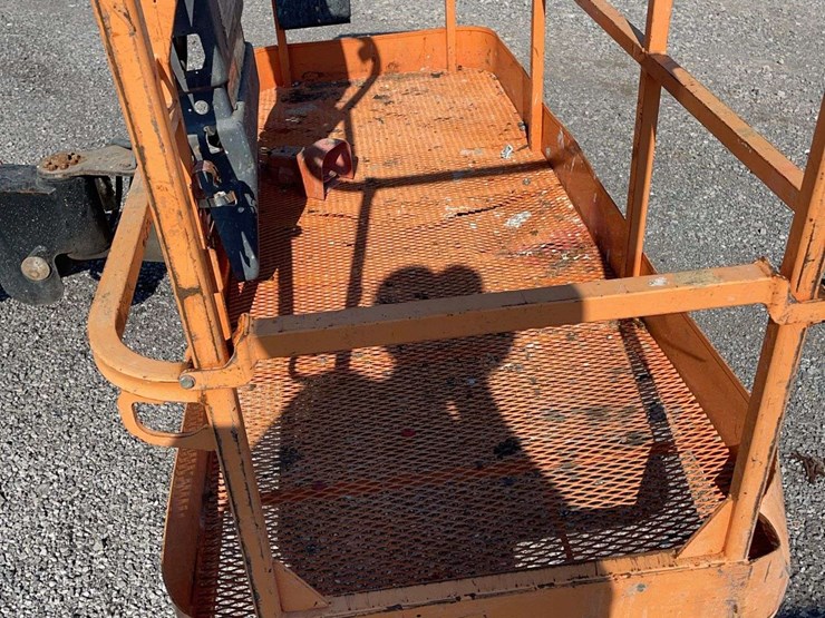 2015-jlg-400s-image-14