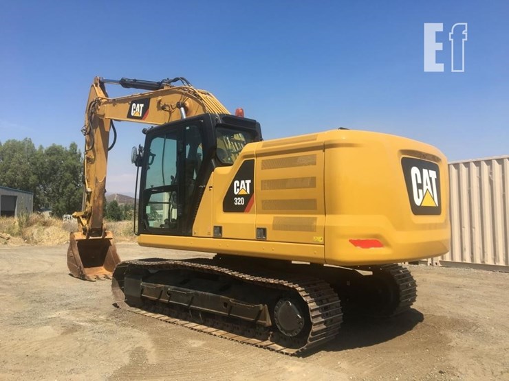 2019-caterpillar-320-image-4