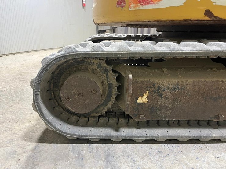 caterpillar-303-image-21