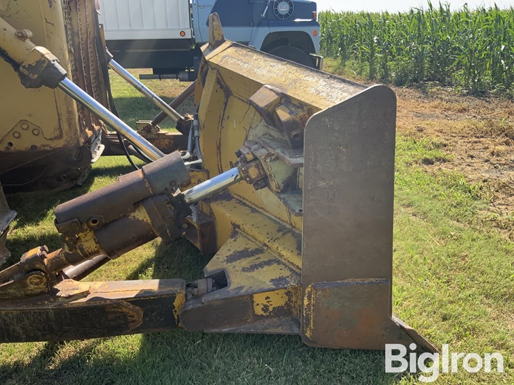 1970-caterpillar-d6c-image-17