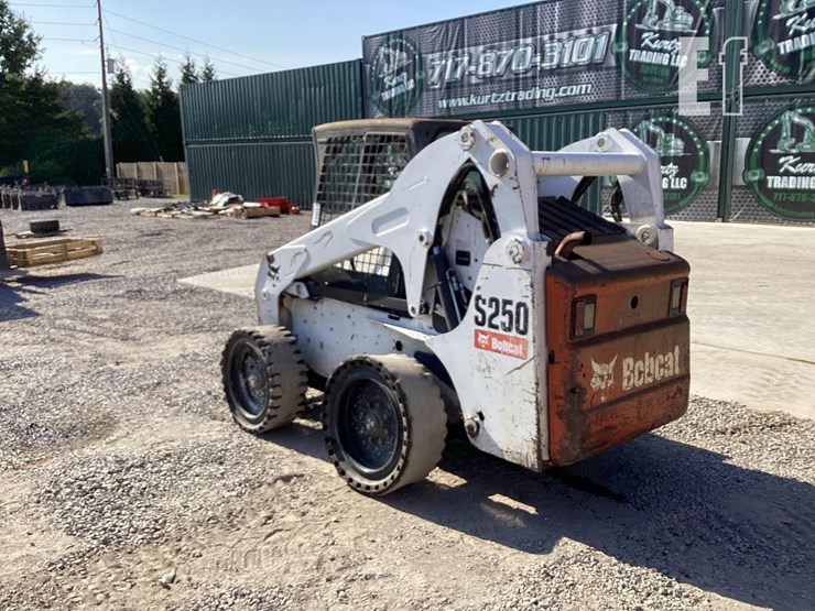 2008-bobcat-s250-image-2