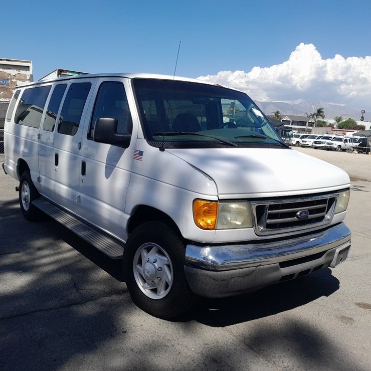 2007 FORD E350 XLT