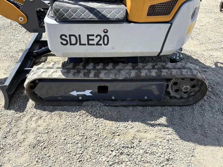 2025-sdlanch-sdle20-hydraulic-excavator-image-13