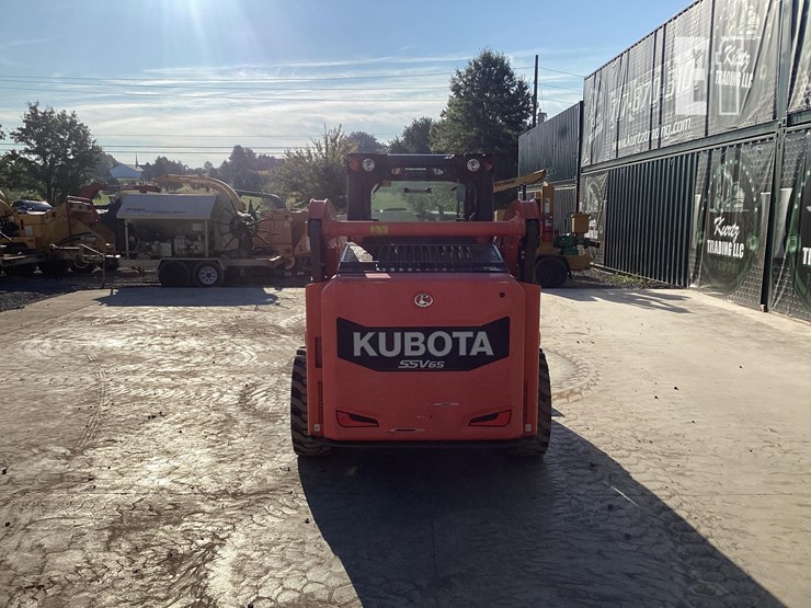 2018-kubota-ssv65-image-4
