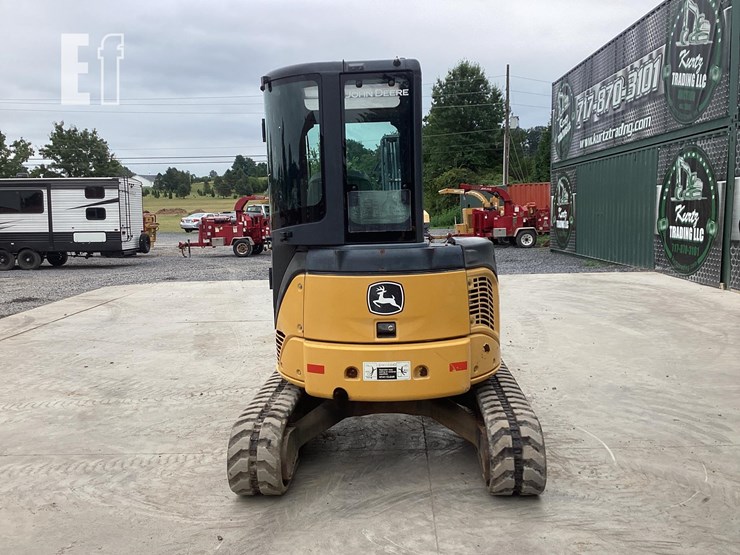 2006-deere-35d-image-3