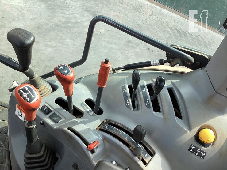 2019-kubota-m5-091-image-18