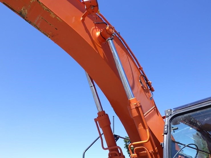 2020-hitachi-zx245us-lc-6n-image-12