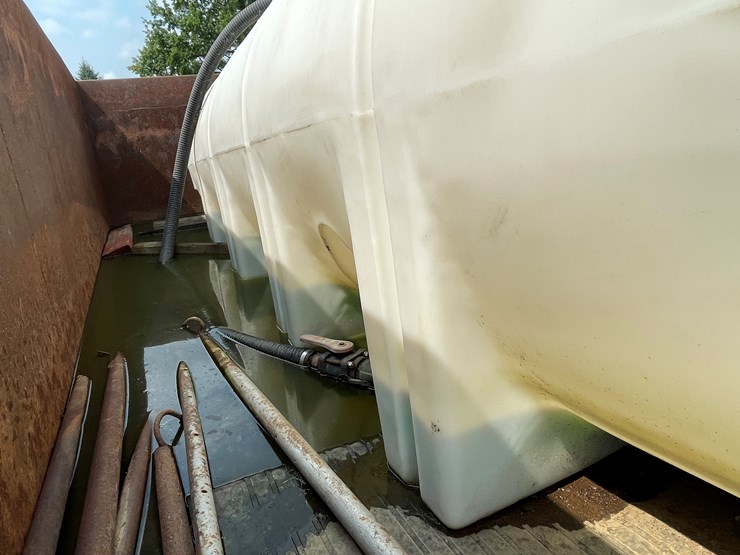 #5502-•-1000-gallon-poly-tank-image-8