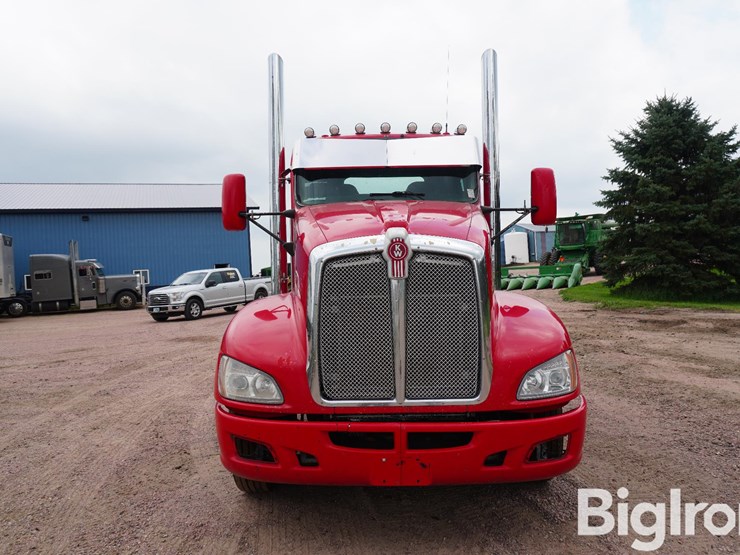 2009-kenworth-t660-image-2