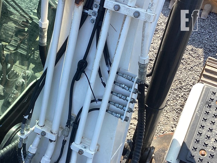 2021-bobcat-e165-image-19