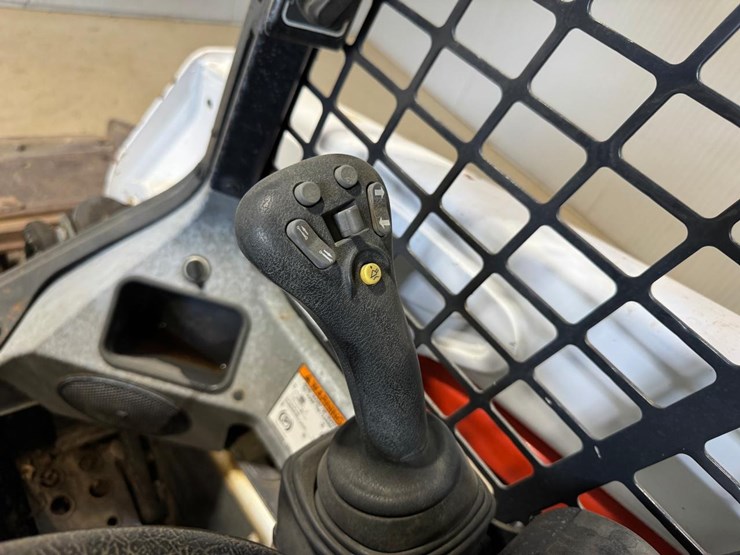 2019-bobcat-s550-image-20