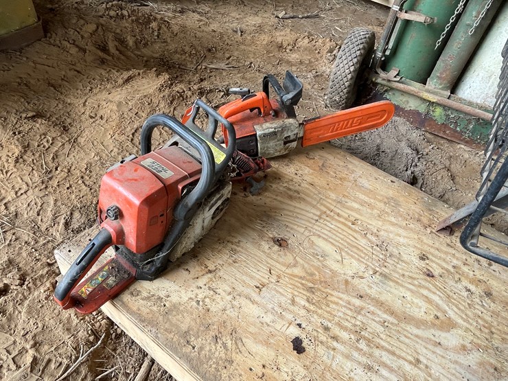 #5508-•-(2)-chain-saws-image-4