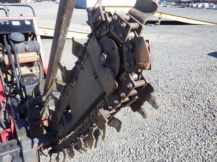 barreto-tracked-trencher-image-9
