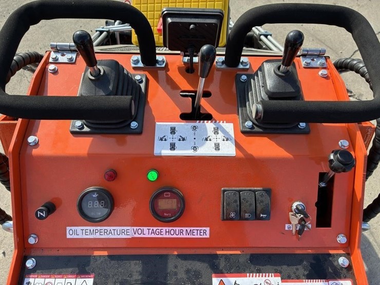 2025-sdlool-sl36c-skid-steer-loader-image-10