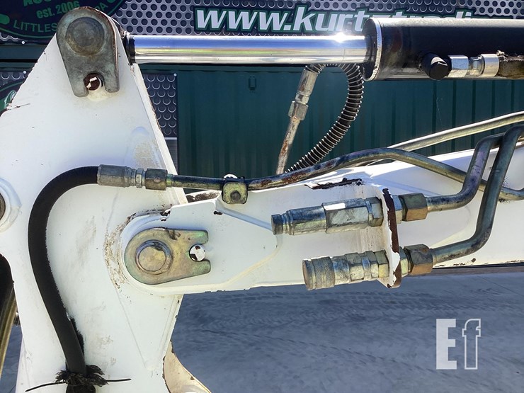 2011-bobcat-325g-image-11
