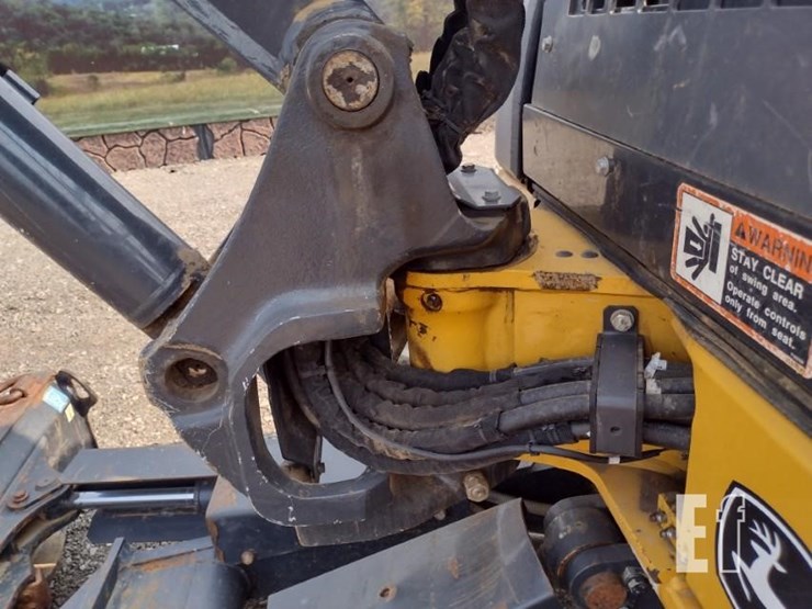 2018-deere-35g-image-25
