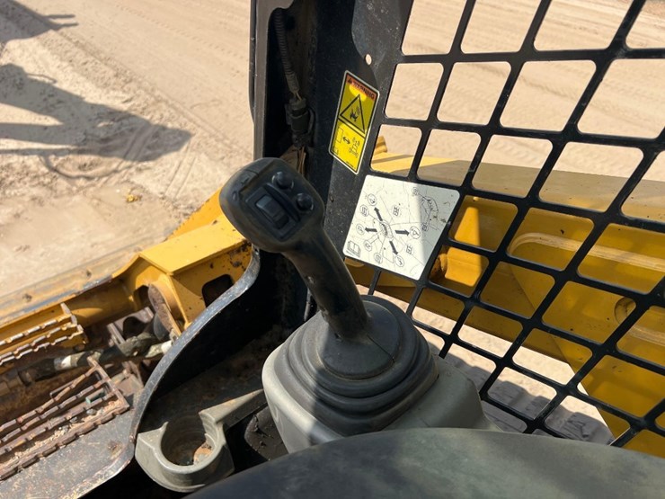 2014-caterpillar-279d-image-27