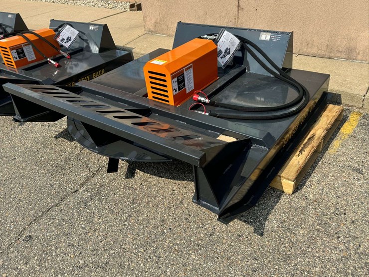 wolverine-bc-13-72w-72-inch-skid-steer-brush-cutter-image-1