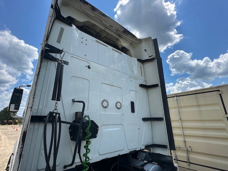 2015-international-prostar-image-17