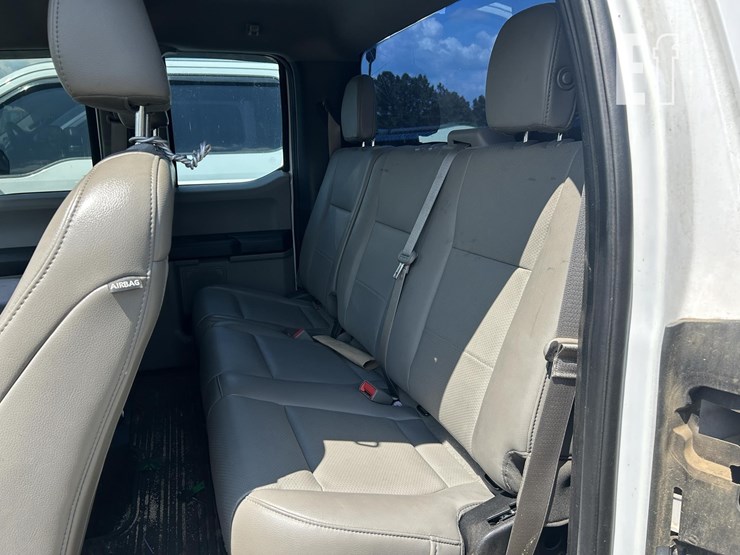 2019-ford-f150-image-18