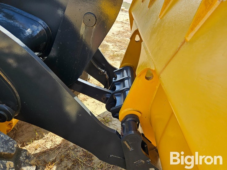 2022-john-deere-544-image-18