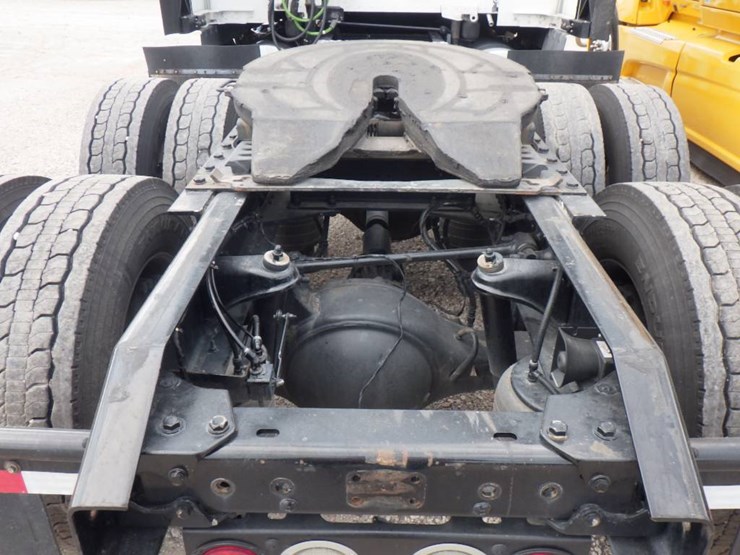 2023-kenworth-t680-image-6