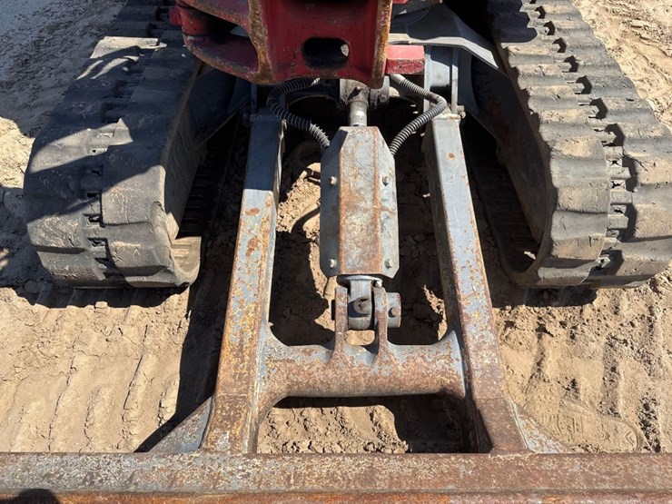 2019-takeuchi-tb230-image-18