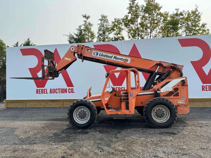 2013-jlg-8042-image-1