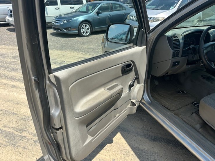 2005-chevrolet-colorado-image-25
