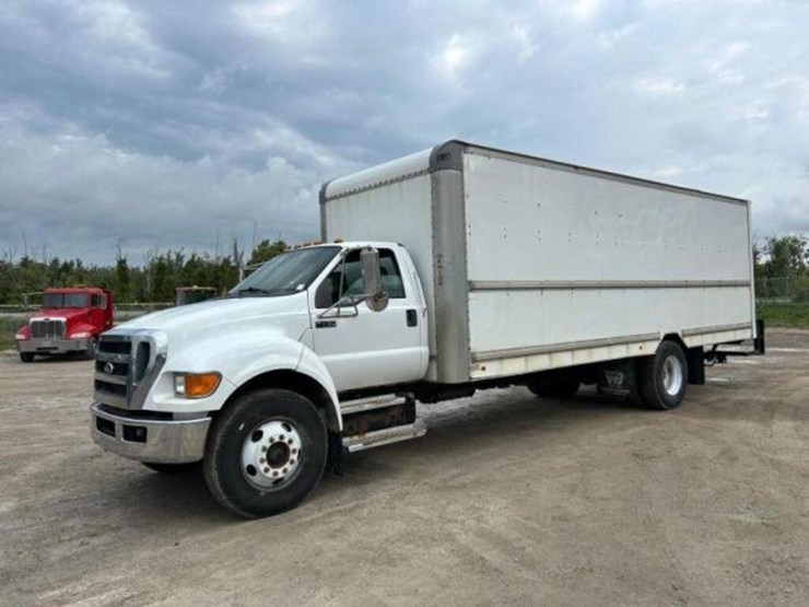 2013-ford-f750-xl-image-1