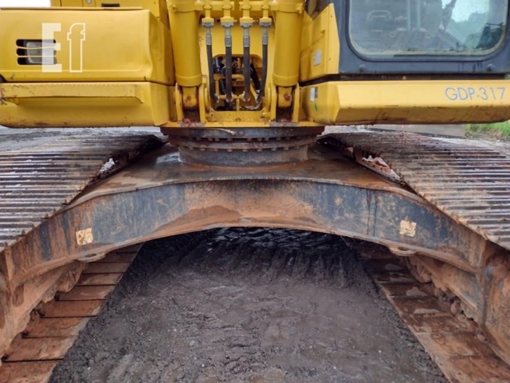 2017-komatsu-pc240-lc-11-image-20