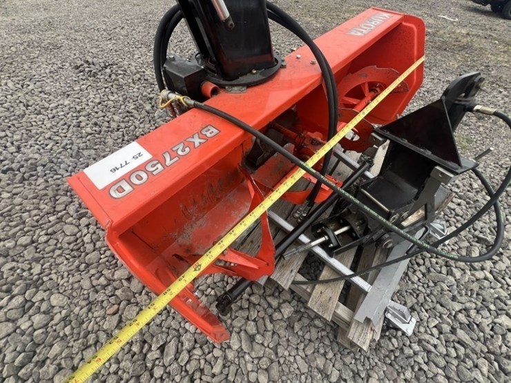 kubota-bx2750d-front-mount-snow-blower-image-6
