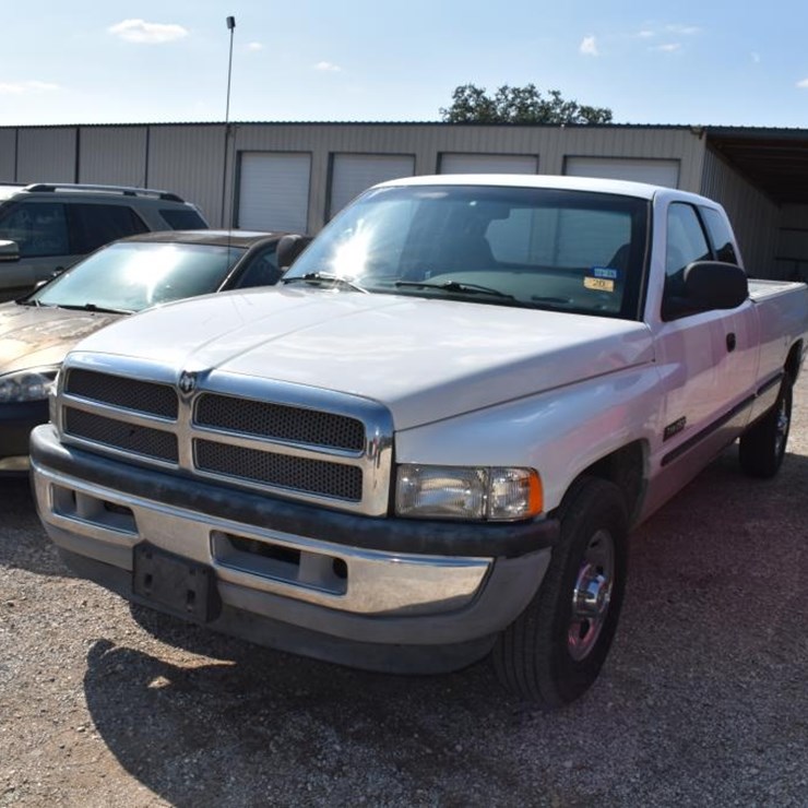 1999 DODGE 2500