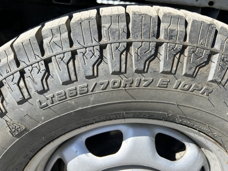 2022-ford-f150-xl-image-24