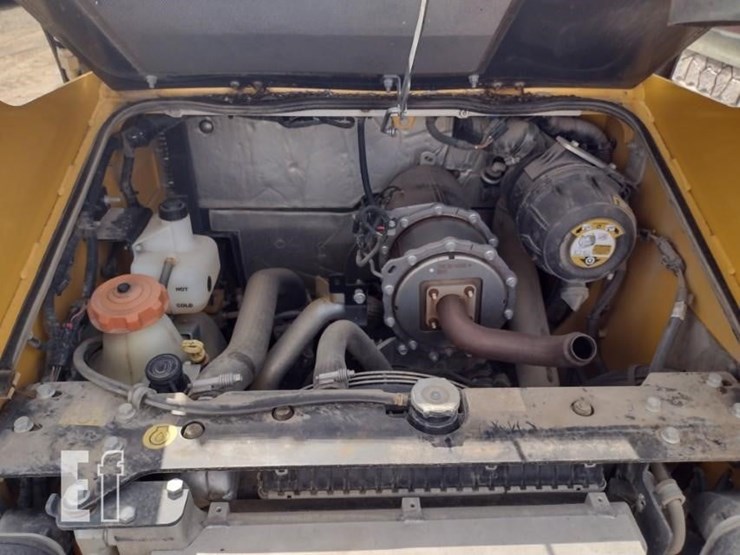 2022-deere-317g-image-38