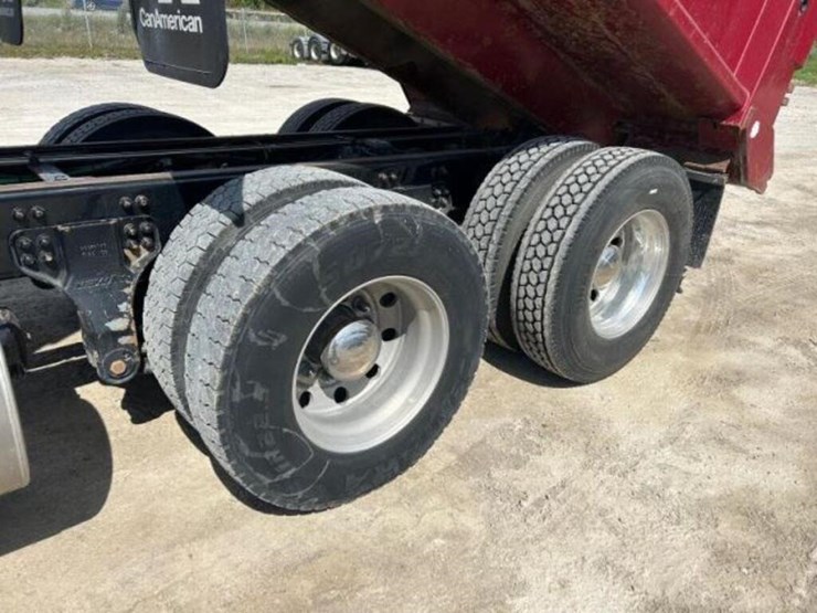 2022-kenworth-t800-image-51