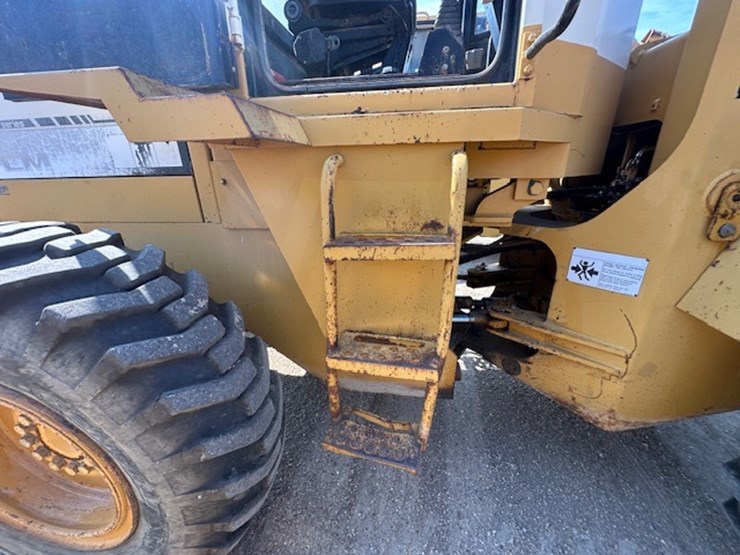 #2286-•-tcm-835-2-series-rubber-tire-loader-image-39