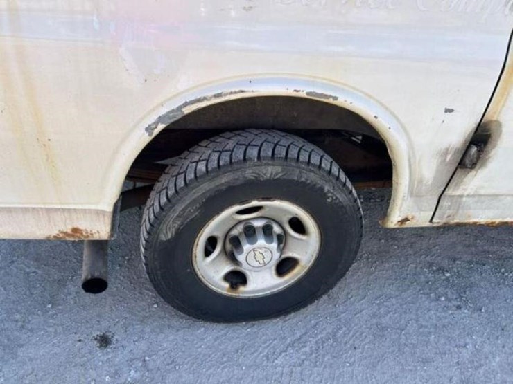 2007-chevrolet-express-2500-image-42