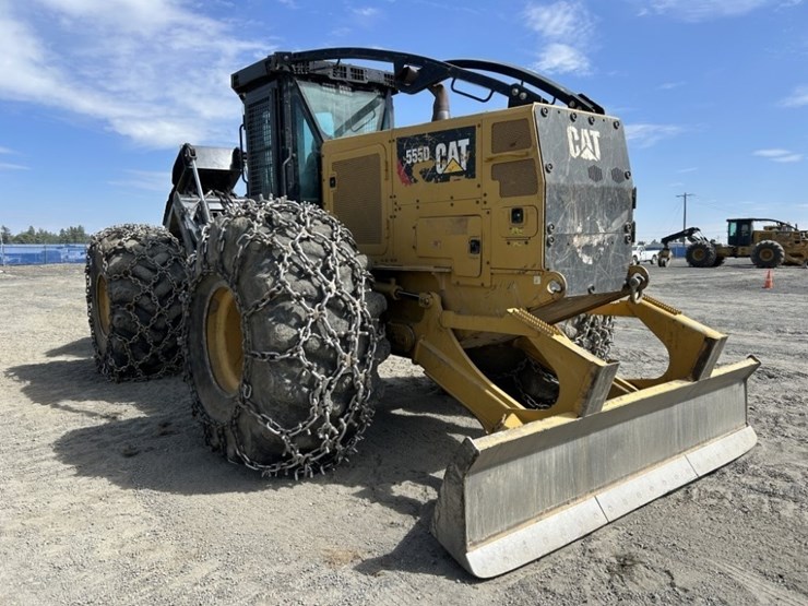 2019-caterpillar-555d-image-7