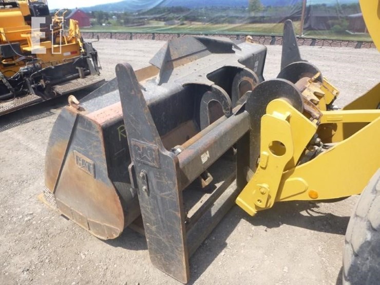 2012-caterpillar-930k-image-20