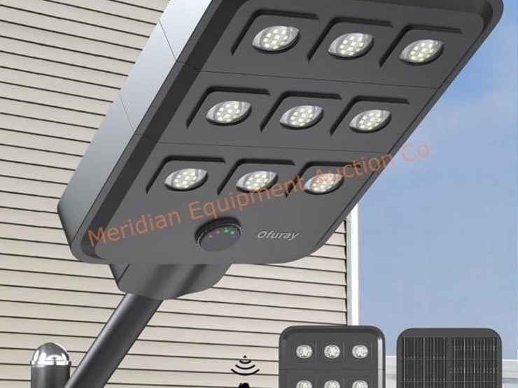 solar-street-lights-outdoor-90-led-24,000mah-image-1