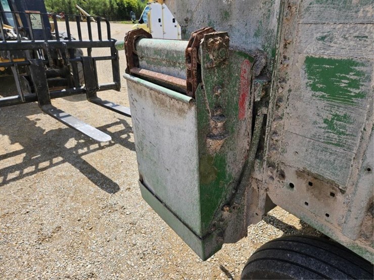 john-deere-125-image-15