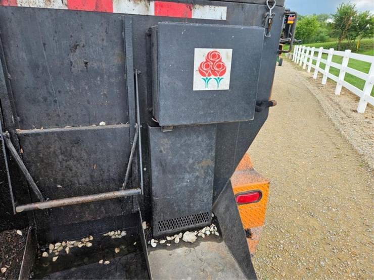 #354-•-km-industries-hot-box-asphalt-trailer-image-23