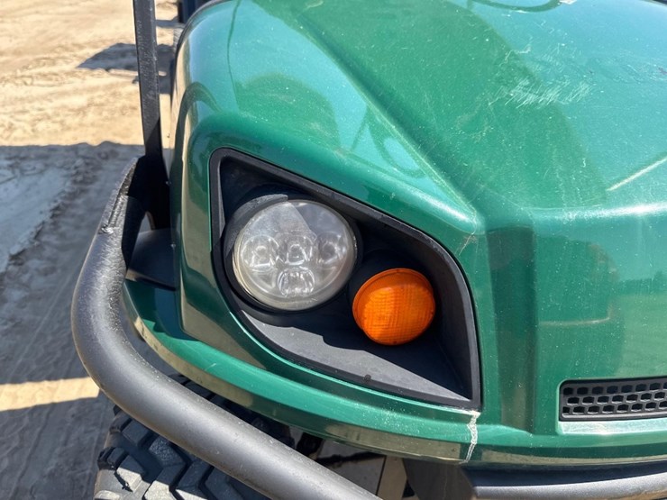 2020-ez-go-express-s4-golf-cart-image-15
