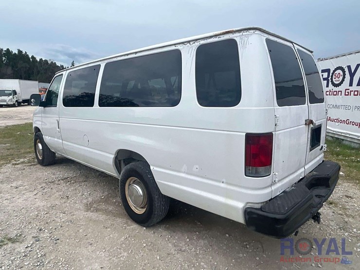 2005-ford-cargo-image-4