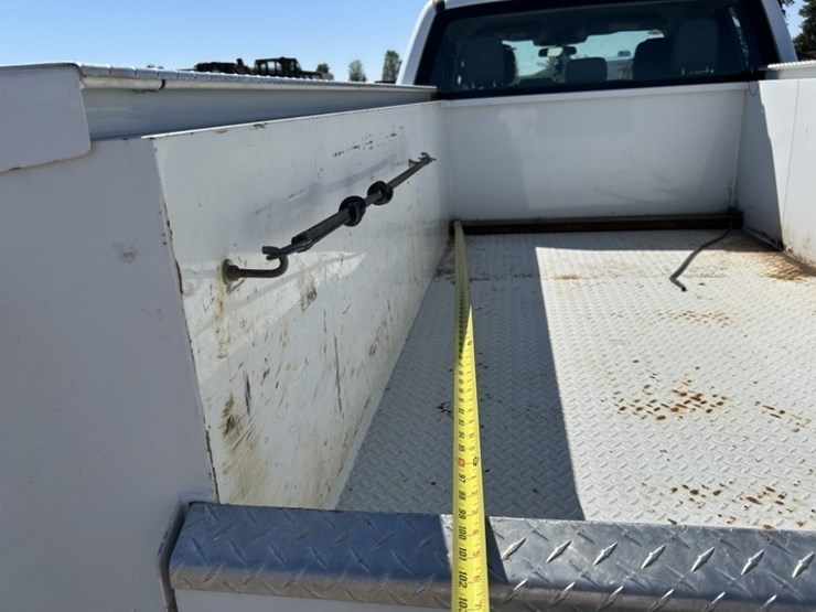 2023-ford-f250-xl-image-38