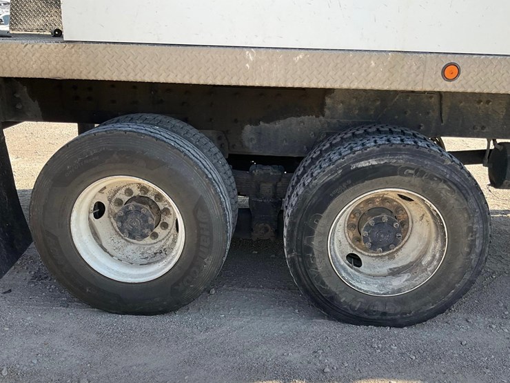 2015-freightliner-bucket-truck---terex-tm-100-boom---cummins-diesel---allison-transmission-image-24