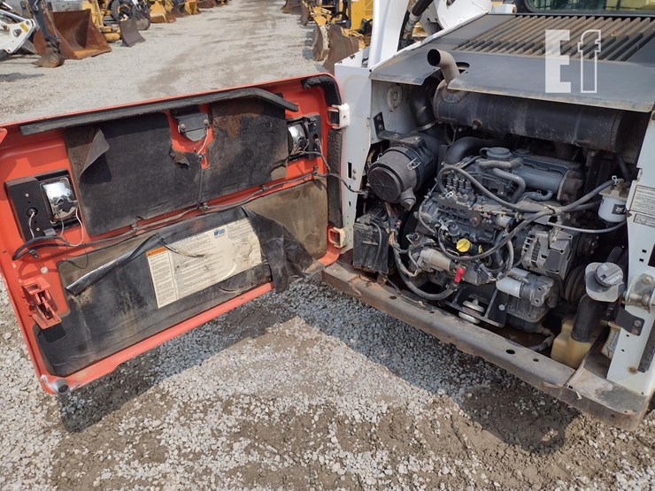 2014-bobcat-t590-image-37