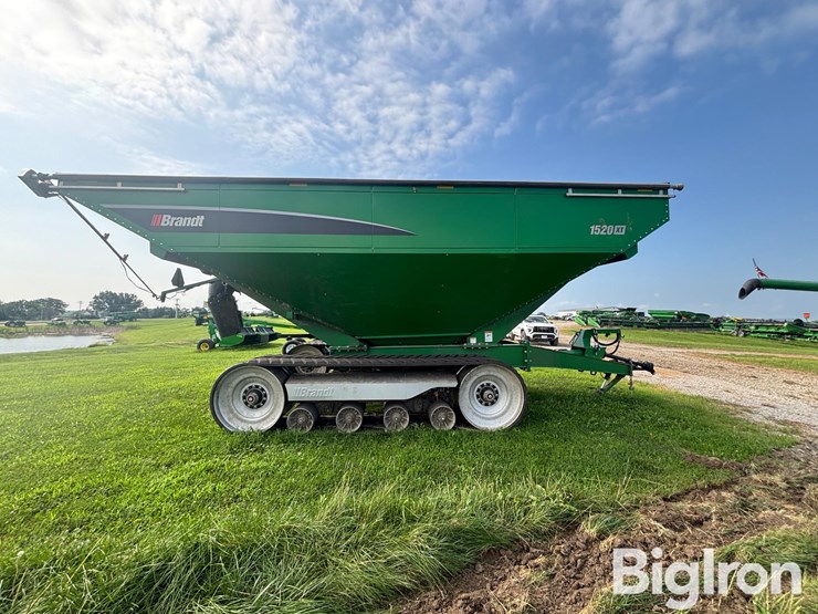 2022-brandt-1520xt-grain-cart-image-4
