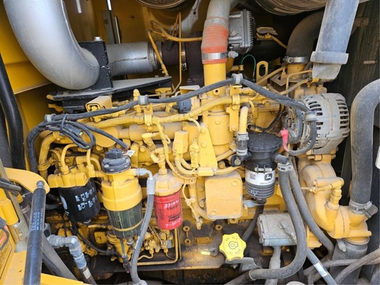2012-deere-624k-image-29